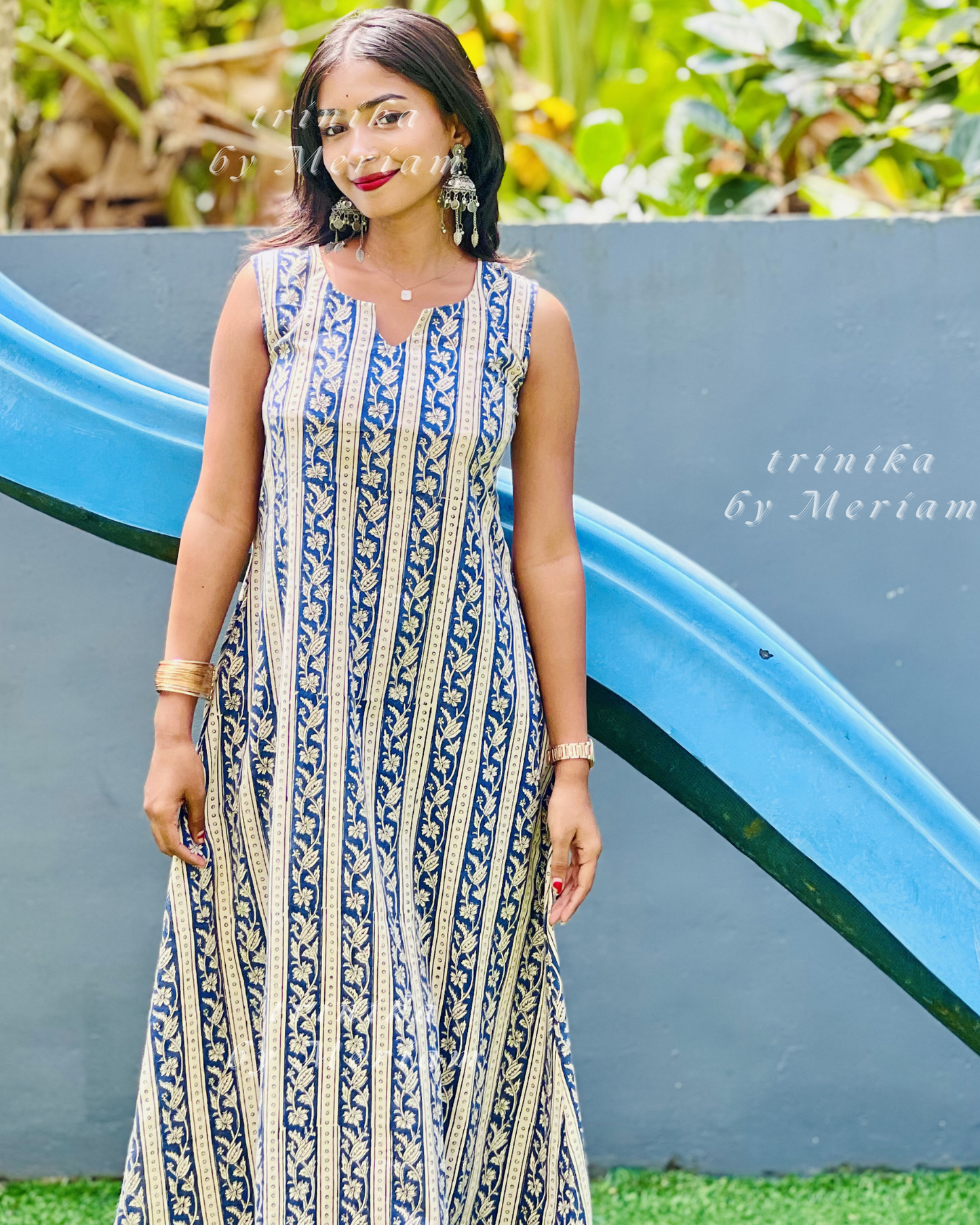 Cream A-Line Sleeveless Kurta
