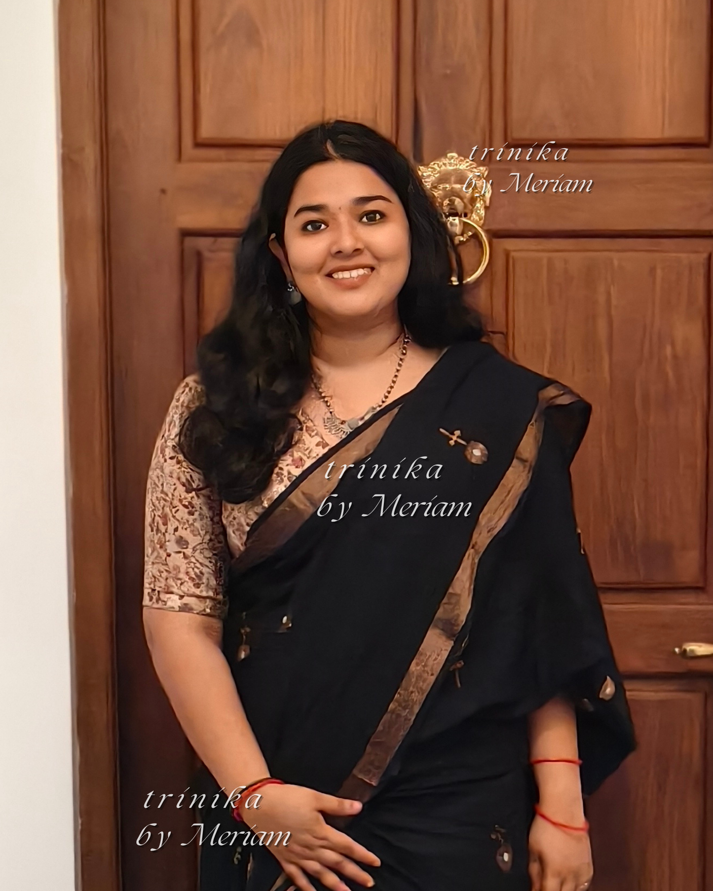 Black Jamdani Saree with Zari Flower