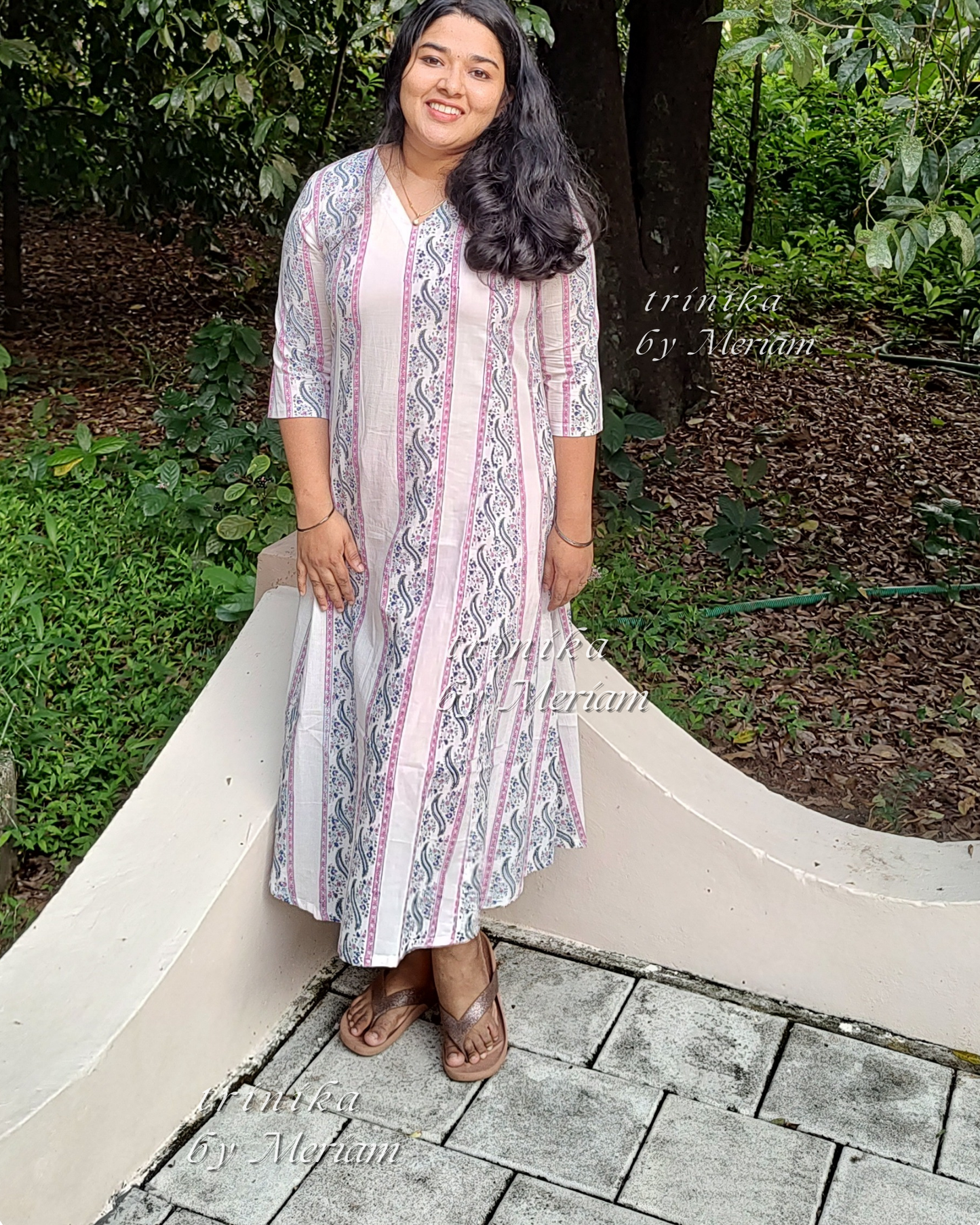 Strips in White Panel-cut Kurta
