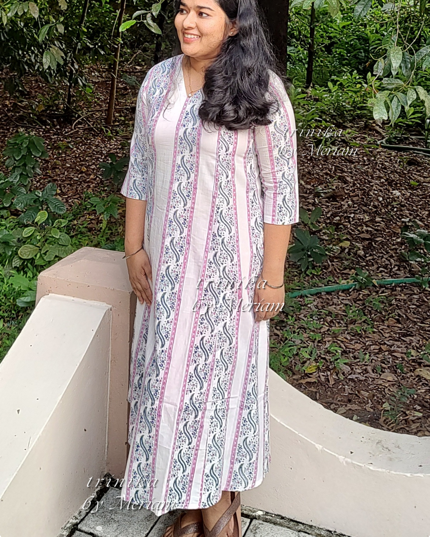 Strips in White Panel-cut Kurta