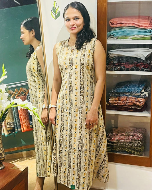 Beige Strips Sleeveless Kurta