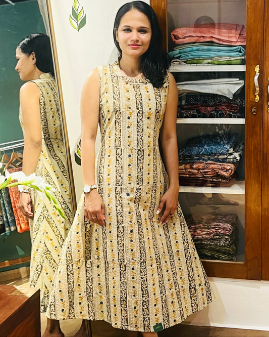 Beige Strips Sleeveless Kurta