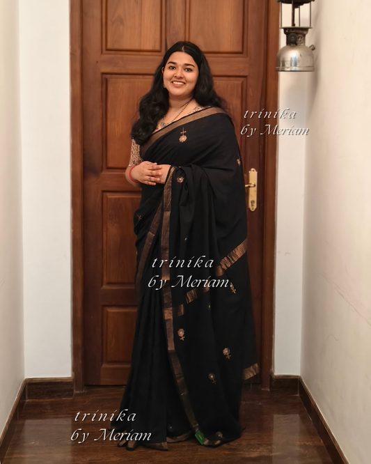 Black Jamdani Saree with Zari Flower