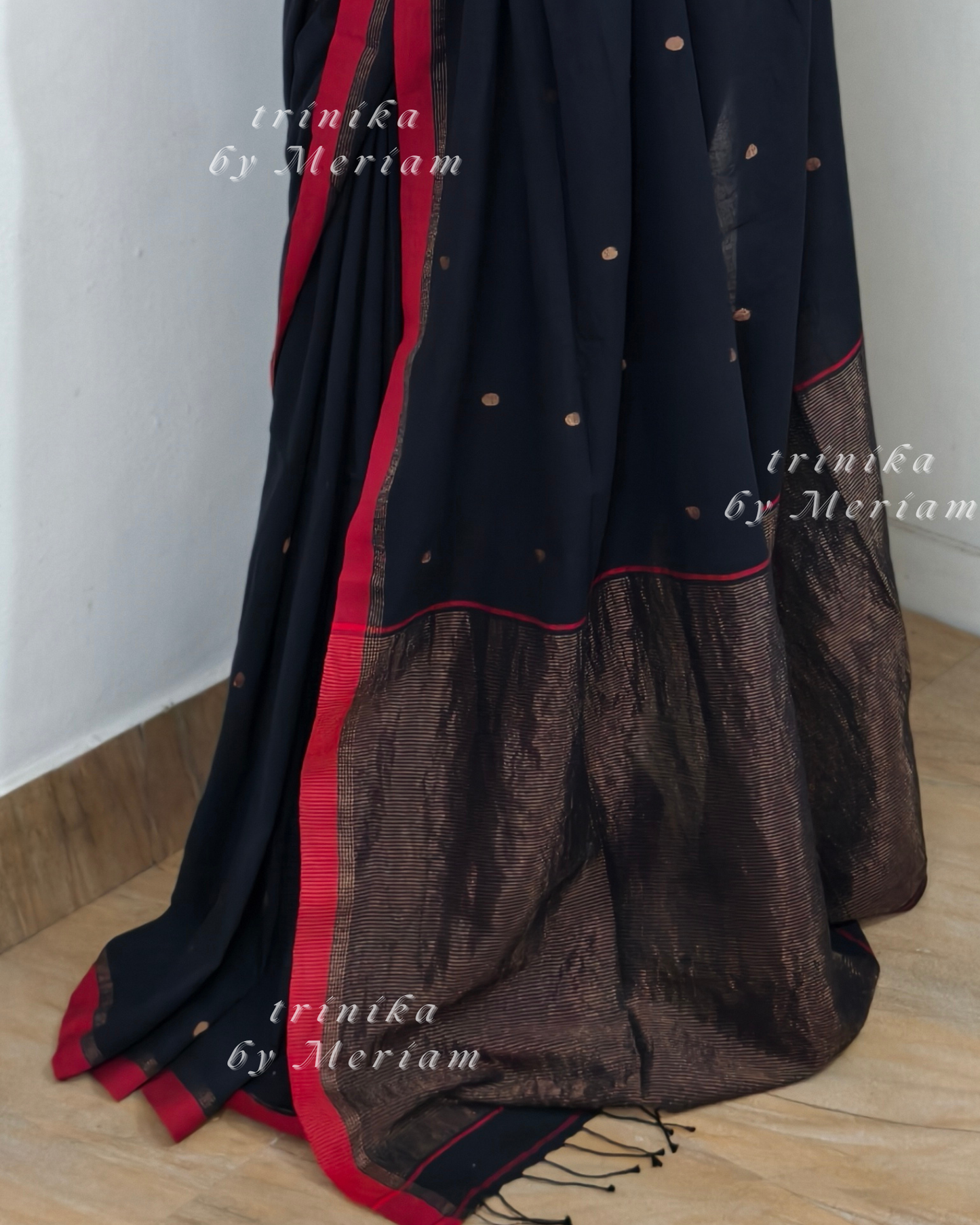 Black Jamdani Saree with Zari Buttas
