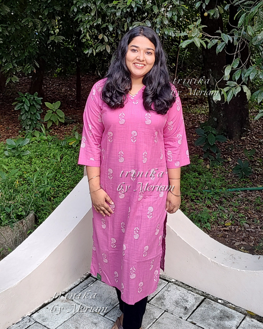 Pink V-Neck Slitted Kurta
